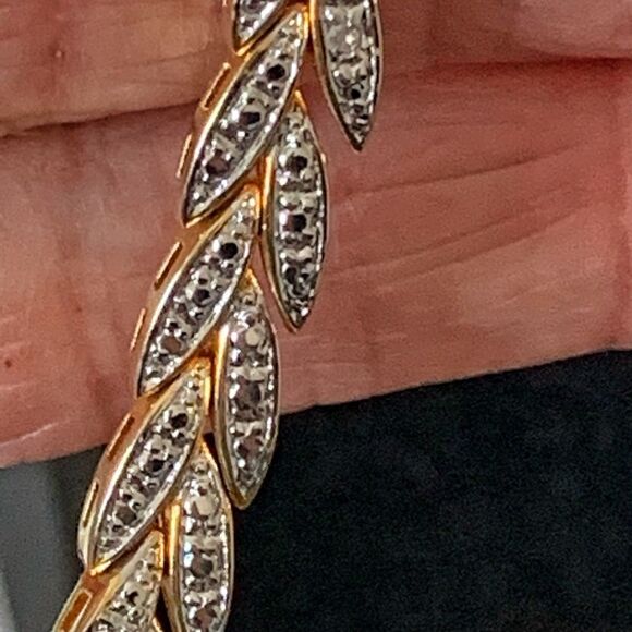 Beautiful Diamond like bracelet earrings set 8” L Gold Silver - Picture 3 of 17
